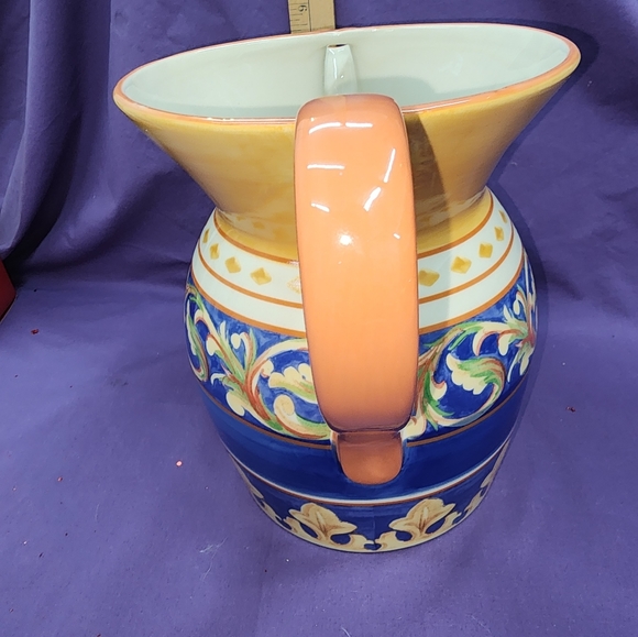 Pfaltzgraff Villa Della Luma pitcher. - Picture 2 of 5